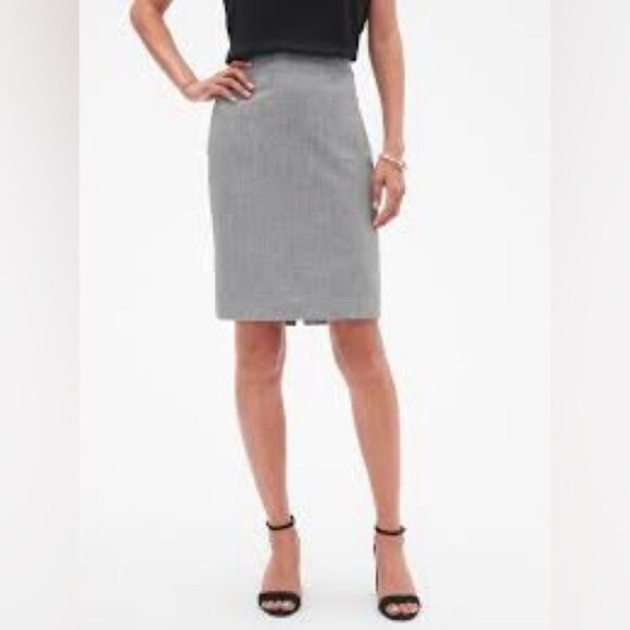 Banana Republic Gray Pencil Skirt Knee-Length Stretch size 0 - Picture 1 of 5